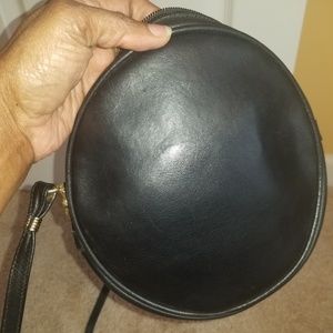 *Gucci* Vintage Black Leather Shoulder Bag